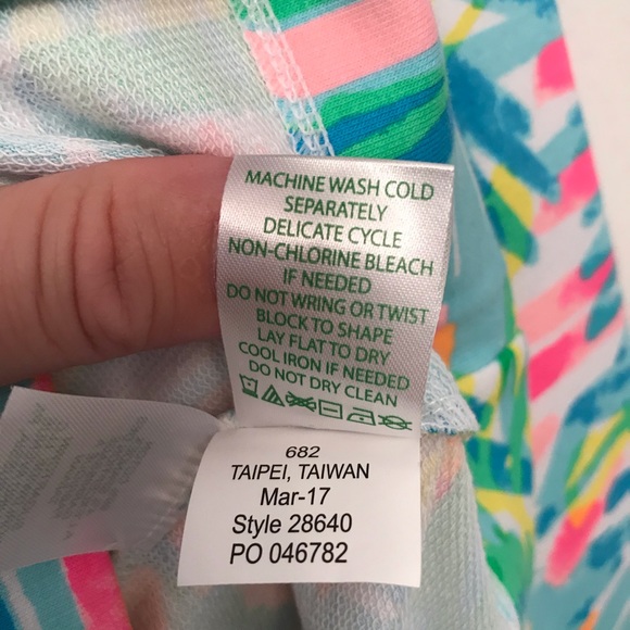 NWOT Lilly Pulitzer Women’s Size S Pulliover - Picture 7 of 8